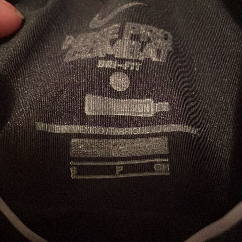 EUC Nike Black SF Giants Short Sleeve Dri-Fit Fitted Short Sleeve Tee - Size Sma - Picture 6 of 6